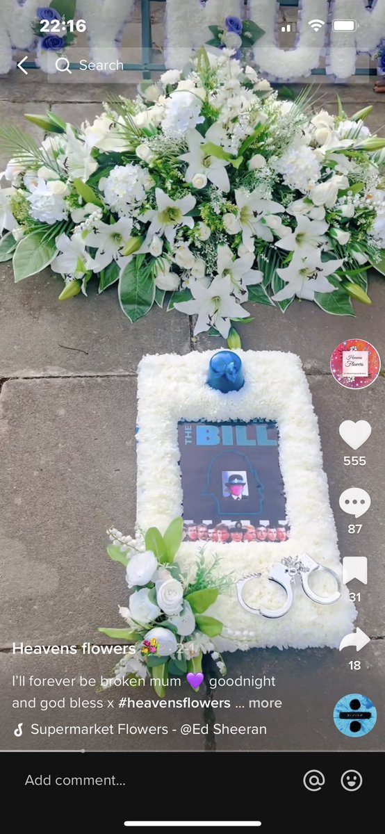 AlexJSpeake's tweet photo. Just in case no-one else is on the same side of tiktok as me, pls see these photos of funeral flowers that have fully killed me off ☠️ The CANDY CRUSH TILE 😭😭 https://t.co/ZYOkUDiF3C
