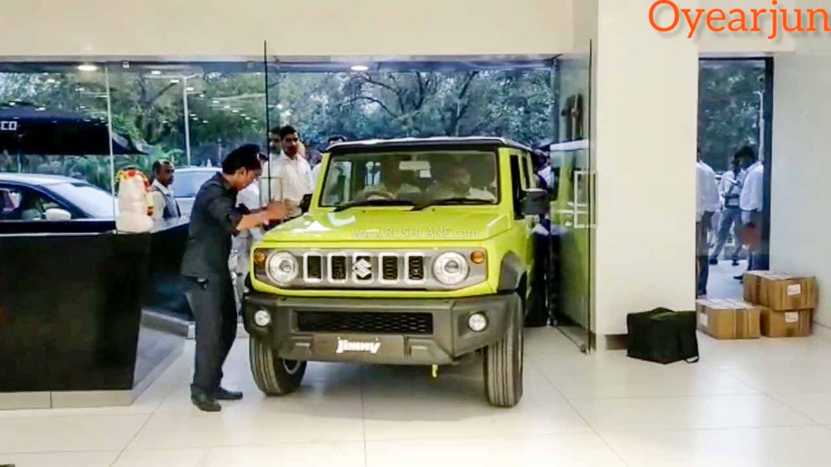 rushlane's tweet photo. Maruti Jimny 5 door arrives at Nexa showrooms #MarutiJimny #Jimny5Door #AllGripPro #SUV #BookingsOpen 7 attractive colour options to choose from. Maruti Jimny's ladder-on-frame chassis and AllGrip Pro 4WD system. 30k+ bookings. Seen it❓
Read more at... https://t.co/KENMXAuLQN https://t.co/xTaHeeNzpH