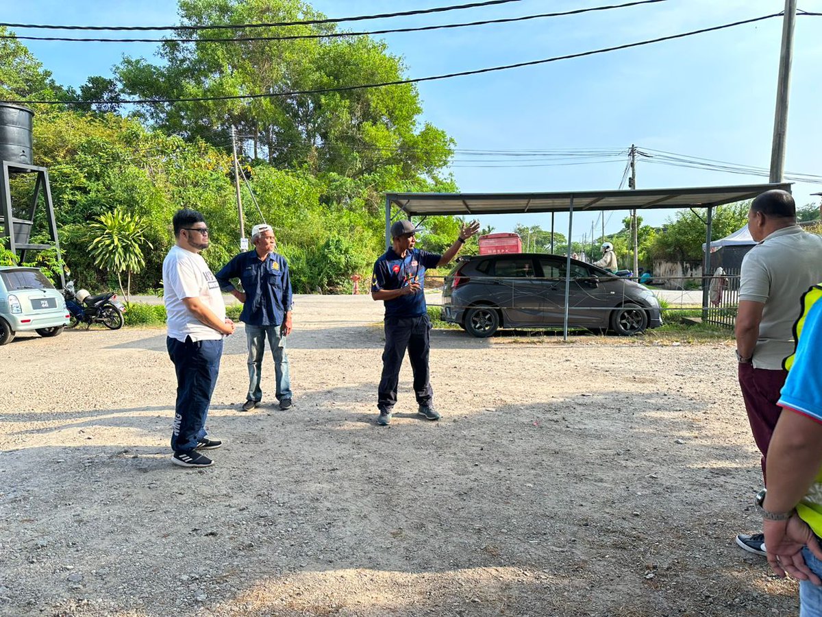 pdtkmkedah's tweet photo. 16/03/2023 ( Khamis )
PROGRAM GOTONG ROYONG ANTARA PEJABAT DAERAH DAN TANAH KUALA MUDA BERSAMA AGENSI AGENSI TERLIBAT DI KAWASAN BERMASALAH : LOKASI: KILANG KOK POAY TAMAN DELIMA.
#PDTKM #MPSPK https://t.co/qJbh3UDlRW