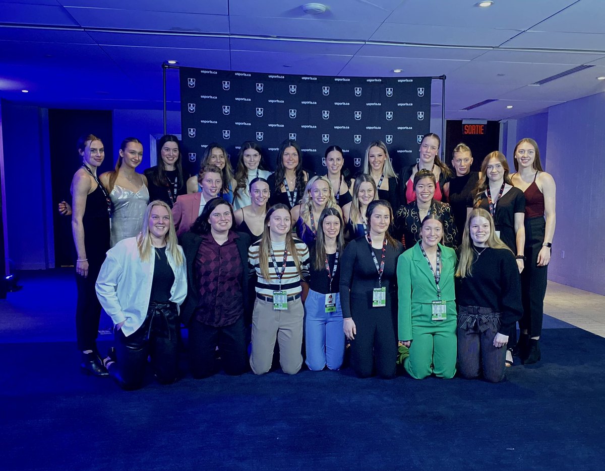 The #Lakers W🏒 team representing at the USports Women’s Hockey Nationals Awards Banquet in Montreal. #GoLakers