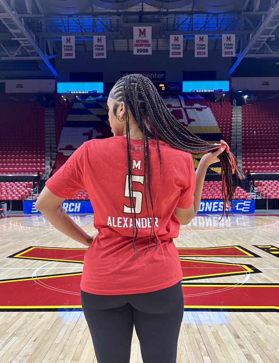 BrinaeAlex's tweet photo. Hey y’all, shirzees are here! Teamed up with @UnderArmour Here the link so you can rep yours!!! ❤️🐢 https://t.co/lh7BuAuN5G https://t.co/rjPXGVqre2