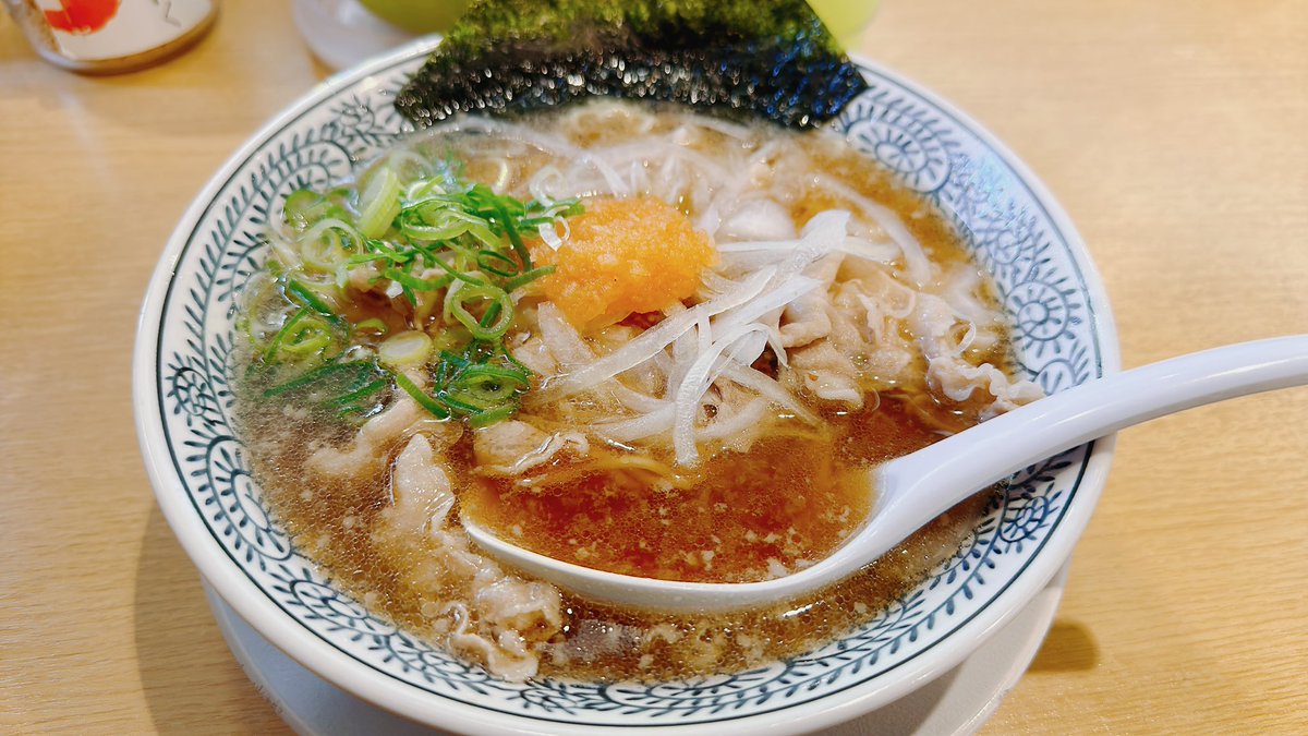 朝倉未来がラーメン食ってるの見て食いたくなっちゃった🍜 