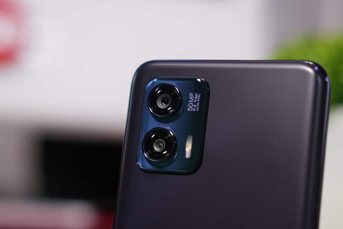 dhriti_datta's tweet photo. I tested out the Moto G73 this past week and the new Dimensity 930 chipset is definitely a force to be reckoned with in the budget smartphone segment. Here's my full review of the newly-launched Moto G73:

https://t.co/JfocPHhxM1

@motorolaindia https://t.co/o20geS6jIs