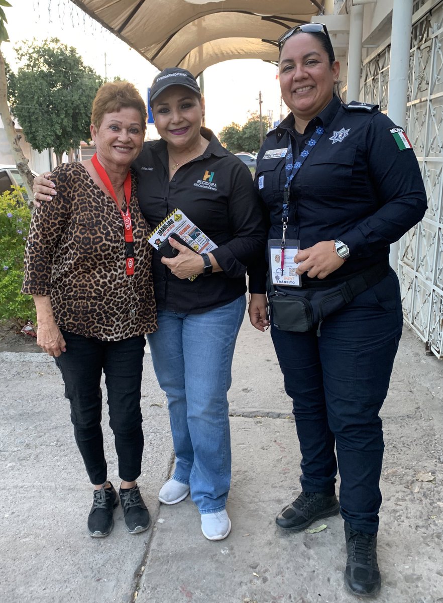 VamosRespetando's tweet photo. ¡Seguimos trabajando por tu seguridad!
Hoy nos tocó recorrer las calles de la colonia San Benito. 🚗🚴🚦🚔
#VamosRespetando #TuRegidoraEnContactoDirecto https://t.co/79D8OWlPAc