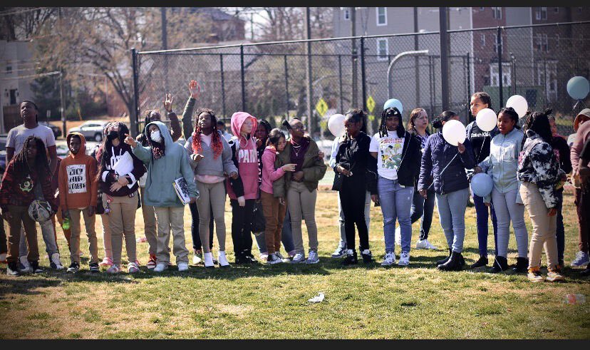 theeschoolpsyc's tweet image. A heartache I wish they never had to feel 💔 #llchase #oncealion #alwaysalion 💛🦁🧡
📸: @sayy1kk
