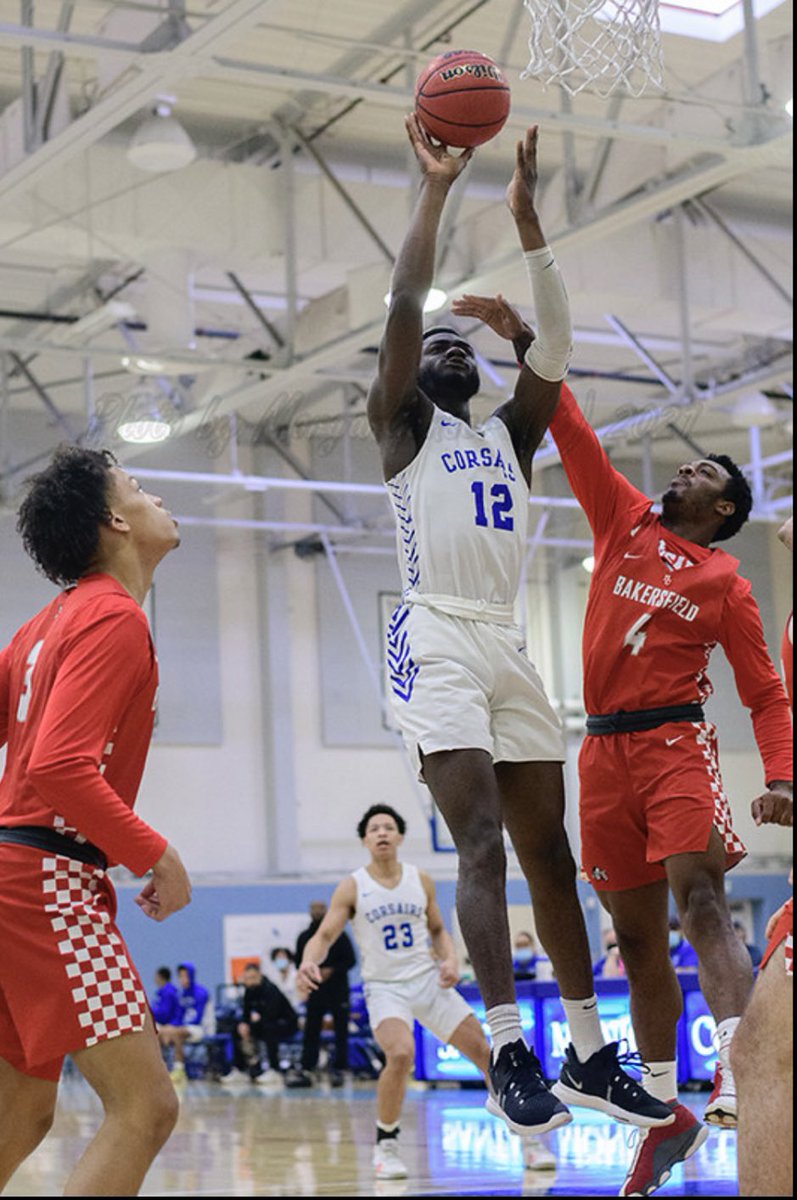 j12lon's tweet photo. #AGTG After a great talk with @CoachThomas25 I am extremely blessed to receive my first offer from Santa Monica college https://t.co/tJweFHHmgJ