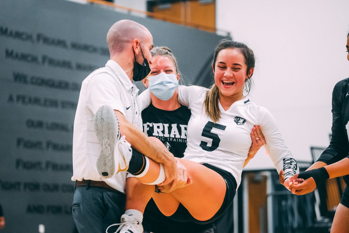 mnhopper1s's tweet photo. Sometimes an athlete needs a little extra help getting off the court or field. Sometimes they just have to be carried. There's an AT for that!
#AT4ALL #NATM2023 #AT4thAT https://t.co/dQcqYHnl7s