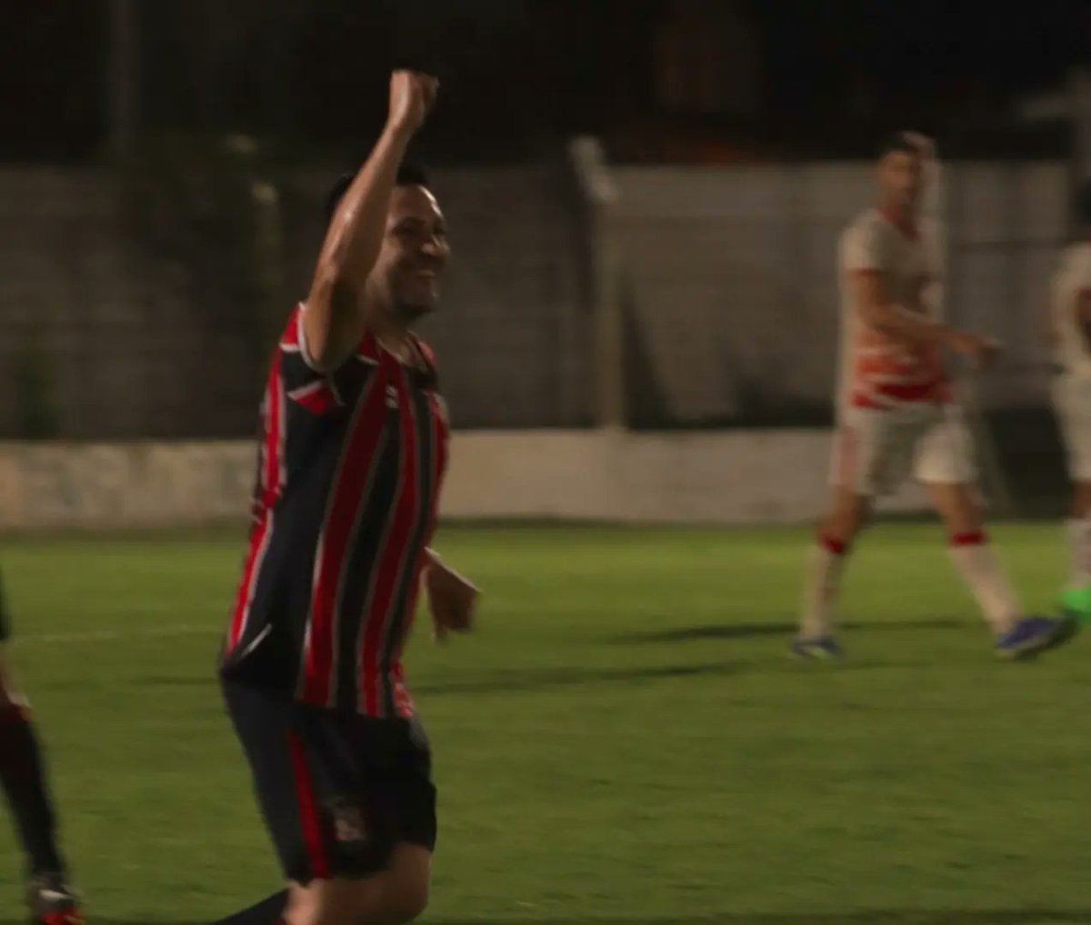 AlmafuerteLV's tweet photo. ⚽ DUEÑO DEL CLÁSICO ⚽

✅ Almafuerte venció 2-0 a Huracán y se quedó con el clásico.

⚽ Perret y Albarracín los goles del equipo de Vietto.

✅ En reserva fue triunfo Tricolor 2-1.

⚽ Alvarez y en contra los goles de Almafuerte.

¡SEGUIMOS CRECIENDO JUNTOS!

#ClubAlmafuerte https://t.co/1leVRif3dT