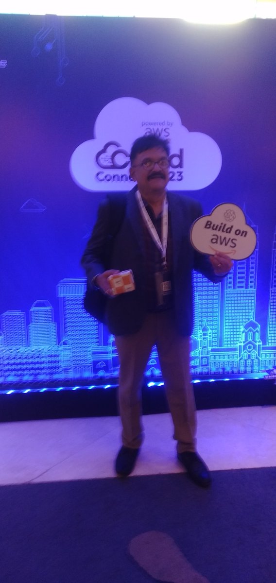 nitin_wagle's tweet image. Am at AWS event #awscloudconnect #AWSCLOUDCONNECT