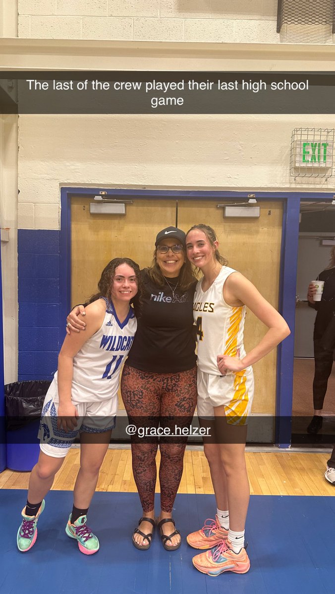 Alexa Medrano tweet media