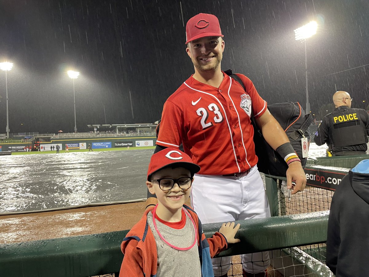 ryandempsey's tweet photo. Started the day washed out at the Grand Canyon and ended it washed out watching the Reds. A picture with @mr_jonesey24 made the night for James. https://t.co/wQFGSKUKdq
