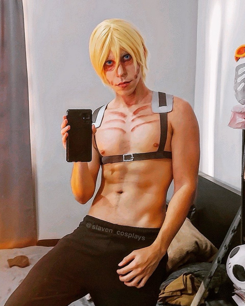 Slavencosplays's tweet photo. Attack on Titan makeup attempt 😁 https://t.co/XsZiKRKt8v