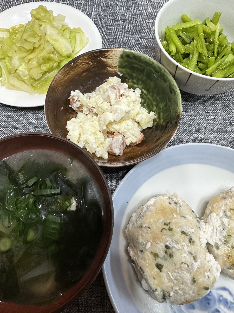 reichell7105's tweet photo. 週も半ばですが、今週は野菜のうま味がテーマ
野菜の甘味も苦味も味わえるように

#つくりおき #おうちごはん https://t.co/Jtkiukk9ei
