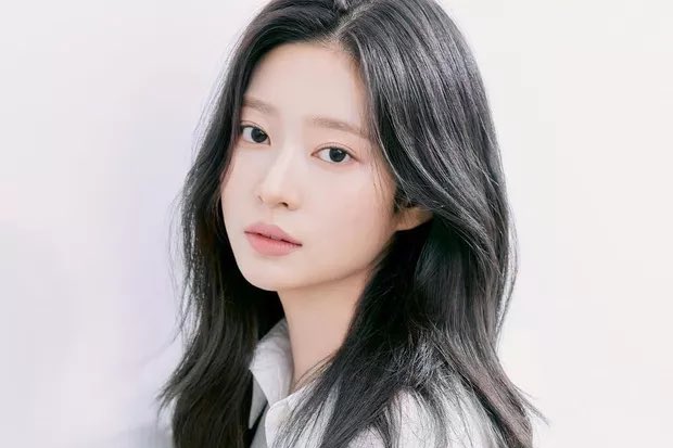 smnggfile's tweet photo. There is a trainee said to resemble Kim Minju (ex-IZ*ONE) #smngg https://t.co/n772VTNKhX