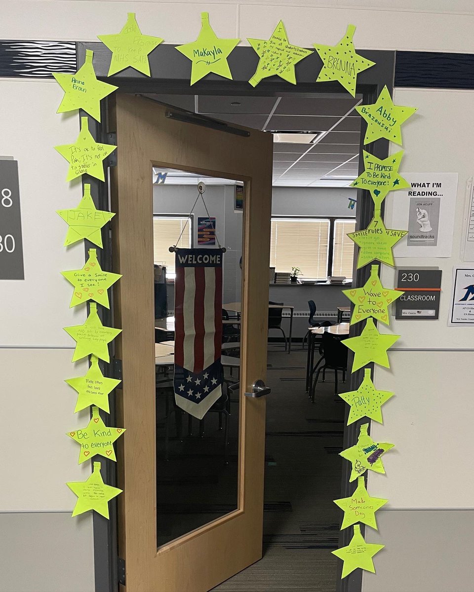 MUKSAVE's tweet photo. Today during advisory students took a pledge to say something. The stars were hung around the doors and halls. This was inspired by the stars on the fire station roof where parents waited during the Sandy Hook tragedy. https://t.co/X7Jo366xtZ