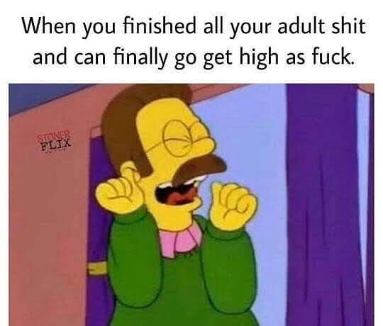 BudMistress's tweet photo. It's that time!!  
Share a blunt with me in the comments!  
Click LINK IN BIO to puff💨 puff💨 puff💨pass!  
#BudMistress 🌬🌳 #ThatBee 🐝 #TheFunctionalStoner 🤓😎 https://t.co/dmqpPMNFwd