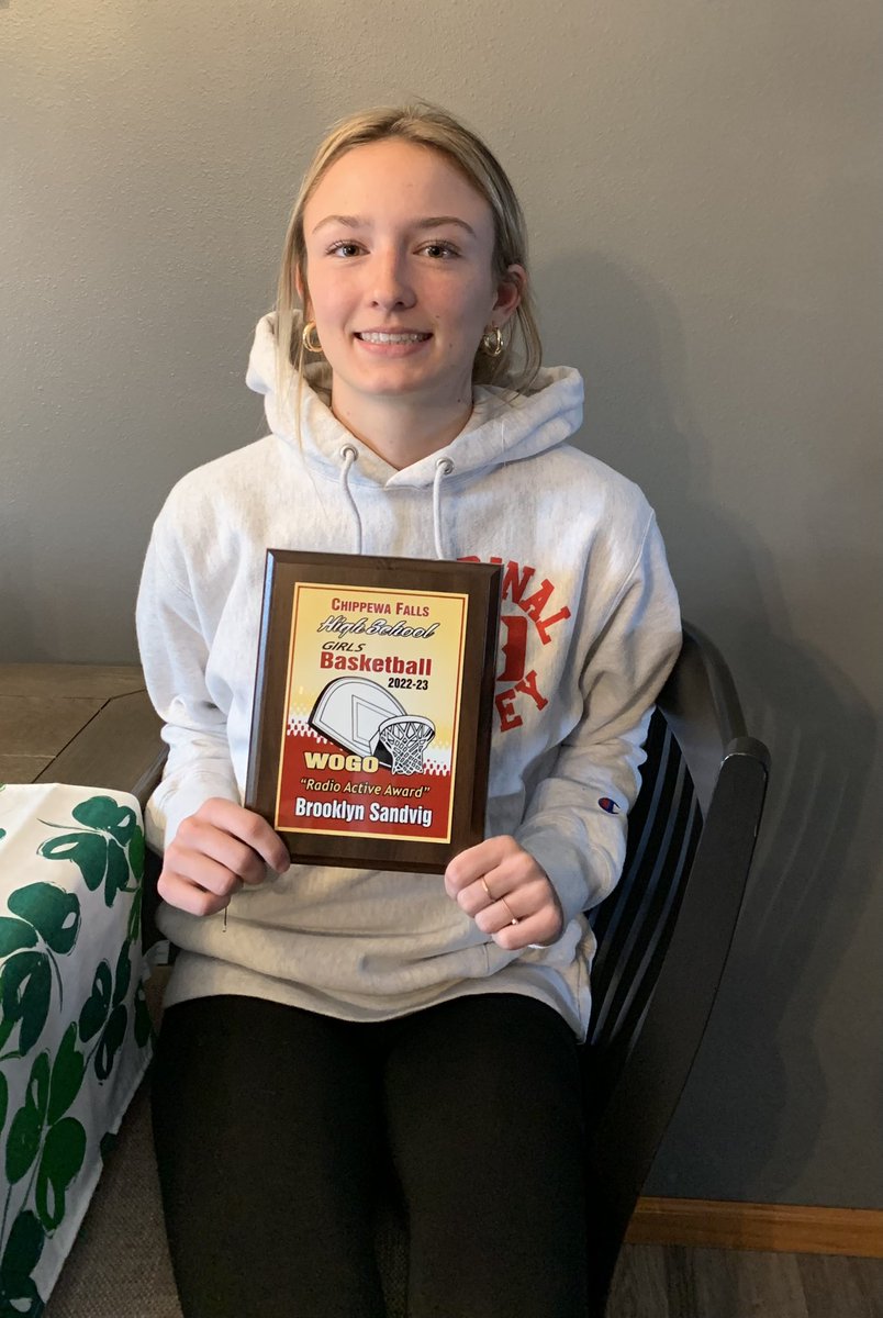 Andrea Sandvig tweet media