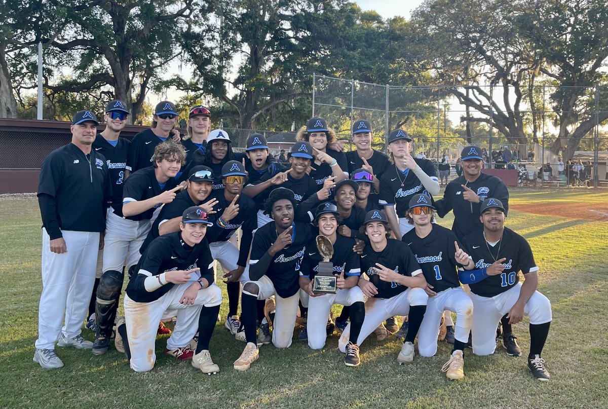 Congrats to the @ArmwoodHawks for winning the #Saladino23 Bronze Division championship! The Hawks defeated Spoto, 7-3. Story to come on 813Preps. (photo by @LilyBelcher04