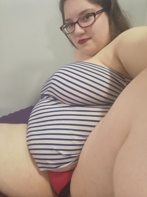 Is it true what they say about horizontal stripes? https://t.co/R9rJx1LbsL<a href="/tag/bbw"class="tags"><span>#bbw</span></a><a href="/tag/camgirl"class="tags"><span>#camgirl</span></a><a href="/tag/findom"class="tags"><span>#findom</span></a>