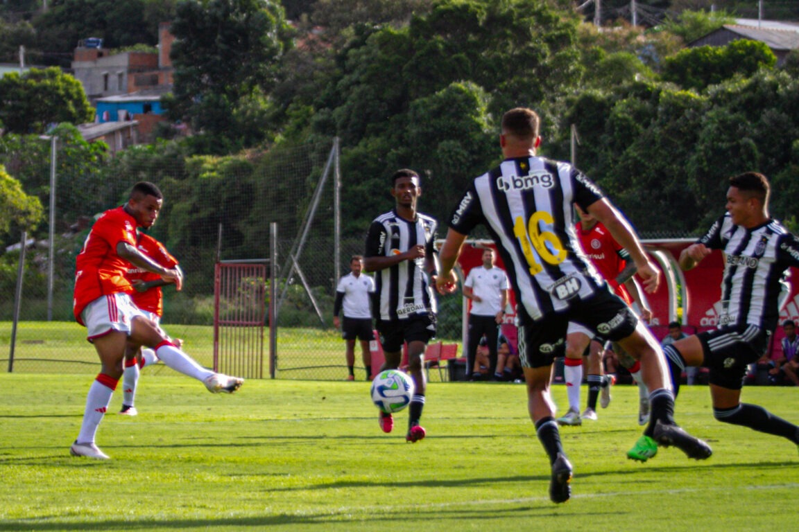intercast1909's tweet photo. É O CELEIRO! 🇦🇹

Na tarde desta quarta (15), o Inter venceu a equipe do Galo pelo placar de 3x1, no Brasileirão Sub-20, com gols de Lucca, Matteo e Wendel. O Celeiro volta a campo na próxima terça-feira (21), enfrentando a equipe do Fluminense.

📸 Jota FInkler https://t.co/MxUaU5WNuq