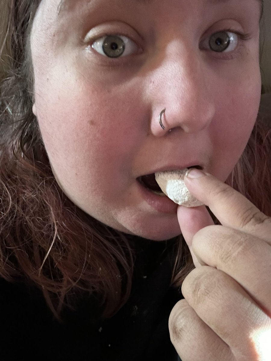 illyriastudios's tweet photo. Oh noooo a fat person eating a donut! The absolute horrors! The scandal! 🙃🙃🙃

Haters wish they could bite me like I’m biting this donut 😉

#bodyliberation #haes #healthateverysize #allfoodsfit #allbodiesaregoodbodies #plussize #fatpositive #fatisnotabadword #donuts https://t.co/2pGhYJI0di