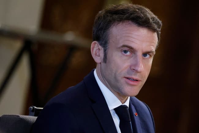 BFMTV's tweet photo. 🔴 INFO BFMTV 
Emmanuel Macron va réunir ce jeudi matin les patrons des groupes parlementaires et des partis de la majorité
https://t.co/bg9t5LODOQ https://t.co/9FP0M4WfBD