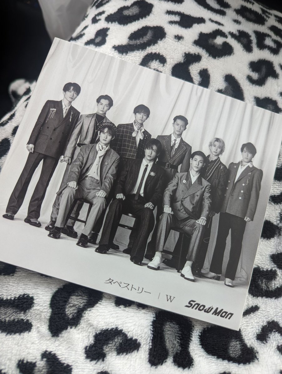 タペストリーW発売日