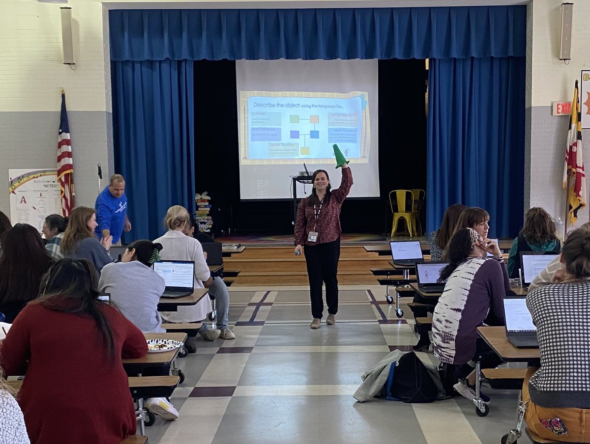 Julianne Foster tweet media