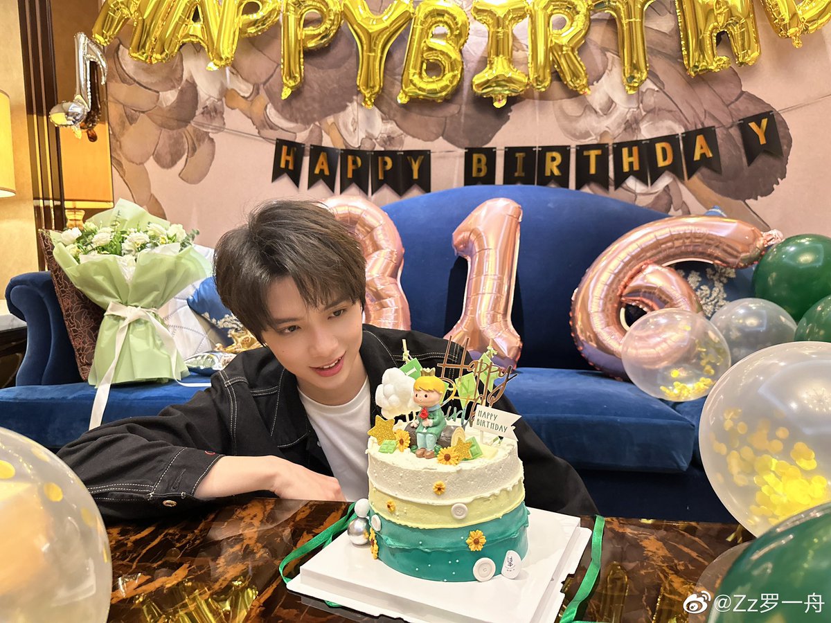 dramapotatoe's tweet photo. #LuoYizhou celebrates his 23rd birthday https://t.co/la2KfHMWhL
