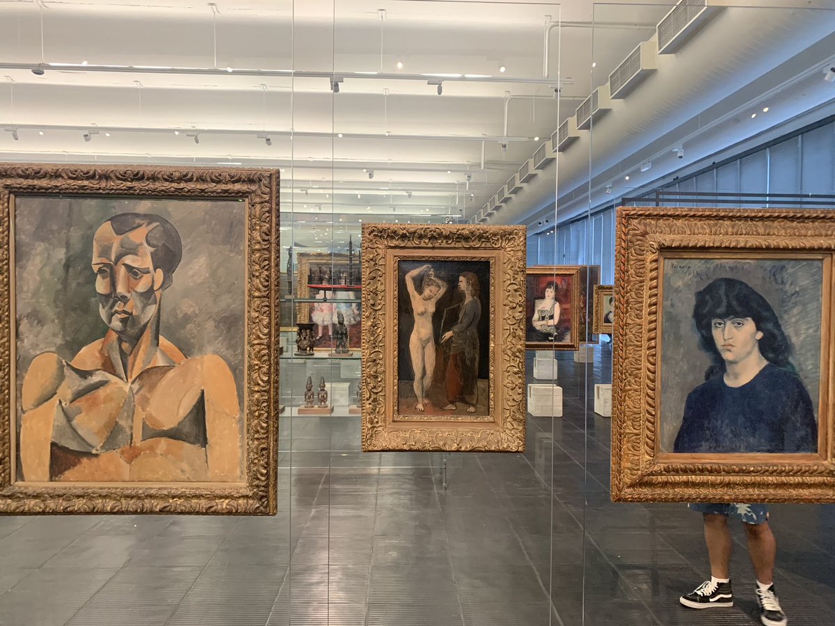Susie’s new legs! #picasso #SuzanneBloch #masp #newlegs #Brazil