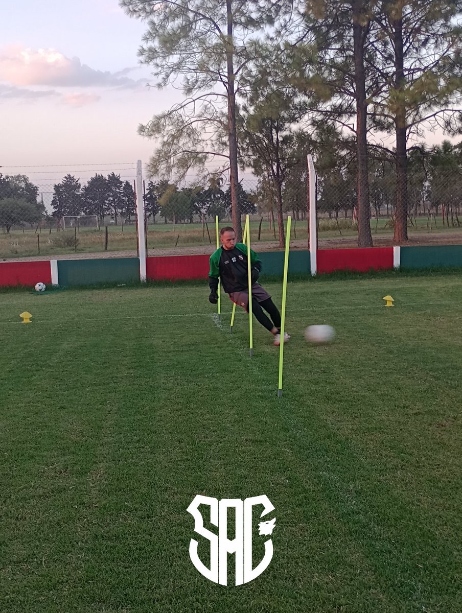 La L1️⃣ga metió un duro miércoles.

📸 Vale Lucietti, <a href="/JuanGodoy1207/">Juan Cruz Godoy</a> - Leo Ramirez y <a href="/ConradoBustos/">Conrado Bustos</a>.
#LigaCañadensedeFutbol #DaleLobo #SportivoLasParejas