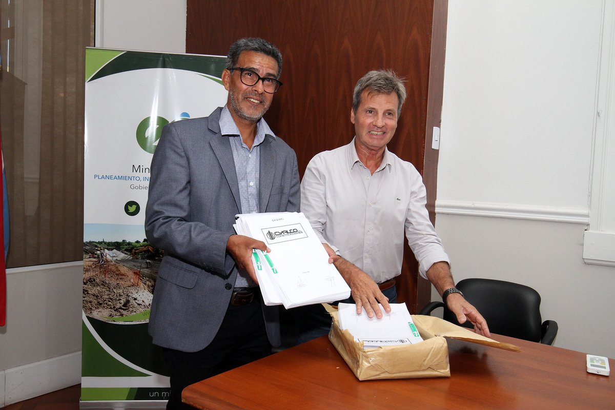 minplan_er's tweet image. 📦 Con un presupuesto oficial que supera los 15 millones de pesos, el @GobiernoER realizó la apertura de ofertas de la licitación privada para la Red Cloacal y Estación de Bombeo, en #Ubajay, departamento #Colón.

#Licitación #Obra #RedCloacal