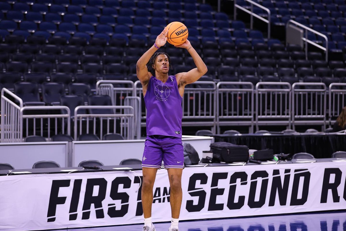 Furman Basketball tweet media