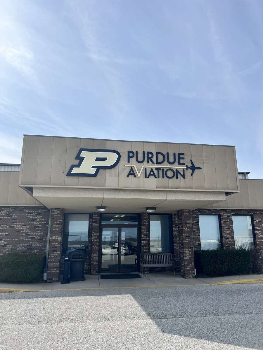 gmatthew's tweet photo. Blue skies meant time to take a “break” and go fly! A mini day trip to Purdue today. There’ll be more midwest exploring to come as weather gets better. #purdueaviation #kcmi #klaf https://t.co/YOYYqo80sh