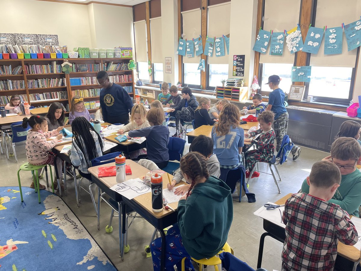 Leprechaun crafts with our buddies! <a href="/YardvilleKP/">Mrs. Bertiger</a> 🍀💚