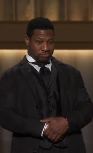 My 44-year-old stomach looking at these brussel sprouts I’m about to smash 😩😩😩