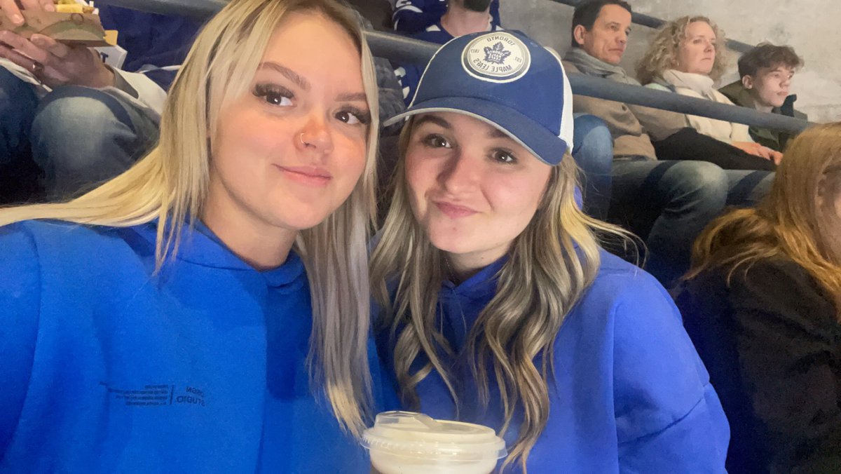 HannahForbes4's tweet photo. #LeafsForever https://t.co/QiDvm8PLyw