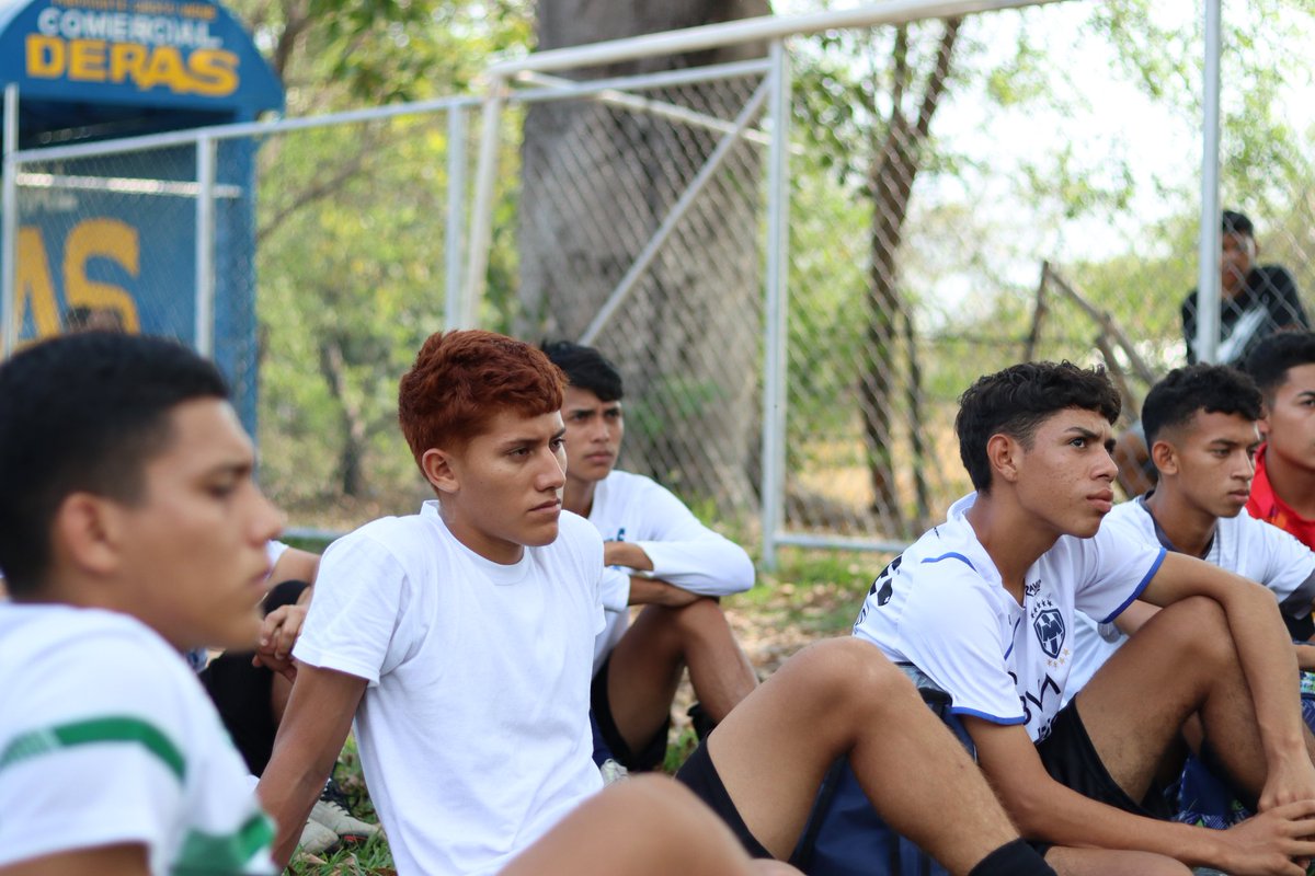 Nos estamos preparando de cara al próximo torneo de la <a href="/liganacional_/">Liga Nacional de Fútbol</a>  <a href="/ybukele/">Yamil Bukele</a> <a href="/SwadhyOrsy/">Orsy Swadhy Moreno</a> ⚽️