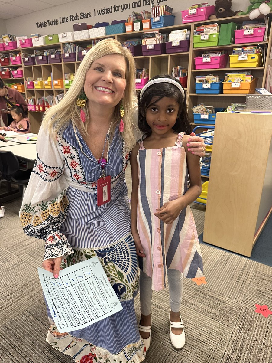 Hferguson28's tweet photo. You can’t hide that @SpradleyElem PRIDE!  Learners Showcase was in full effect @SpradleyElem So many smiling faces! https://t.co/P1F9vz7pm2
