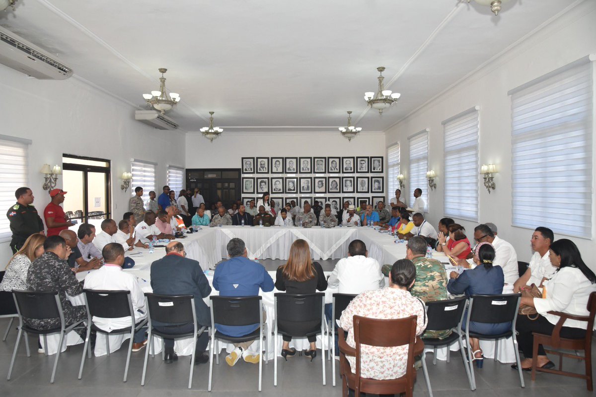 CamaraPOP's tweet photo. En el día de ayer participamos en una reunión junto a las autoridades locales y organismos de rescate, para la coordinación de lo que será el operativo Semana Santa 2023.
Reiteramos nuestro soporte para respaldar su vialidad
#OperativoSemanaSanta2023 
@mileykabrugal https://t.co/eSfHipMJ4C