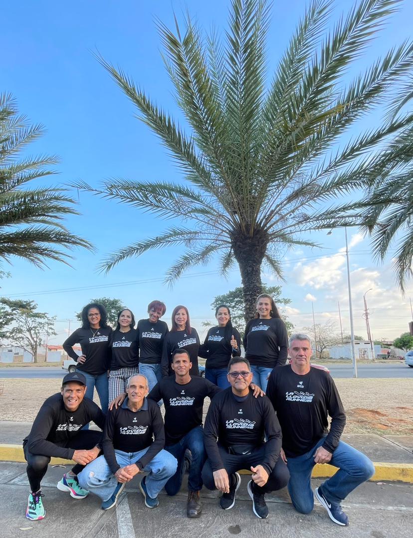LLOVIZNARUNNERS's tweet photo. Nuestra delegación lista para participar en el Maratón CAF en Caracas este Domingo 19 de Marzo. Éxito y bendiciones para todos los atletas 😎👍🏻🙏🏻 #lalloviznarunners #guayanapresente #caf2023 https://t.co/wxNO2z1eaW