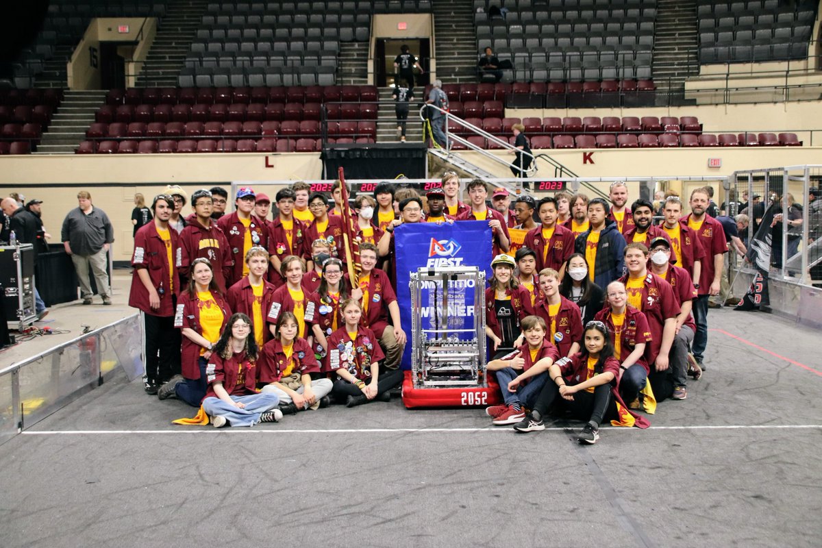 Meet our robot Cicada and our 2023 team! We had a blast at Northern Lights regional in Duluth 2 weeks ago. Catch us next at Minnesota 10,000 Lakes Regional March 29-April 1, 2023. Special thanks to our sponsors and supporters, you help make this all possible!