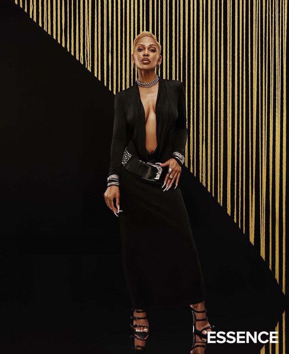 ESSENCE tweet media
