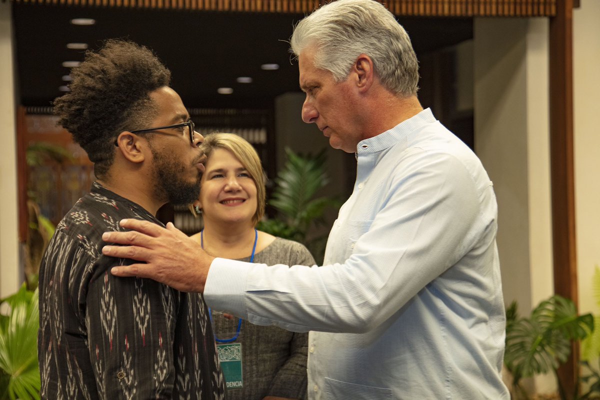 manolo_realengo's tweet photo. An amazing experience to meet in Havana with journalists from Latin America &amp; the world who fight in the battle of ideas &amp; emotions against  imperial hegemony.

We were lucky to speak with Cuban President @DiazCanelB, who shared a great analysis of our times &amp; the struggles ahead https://t.co/8bDT9n8hej