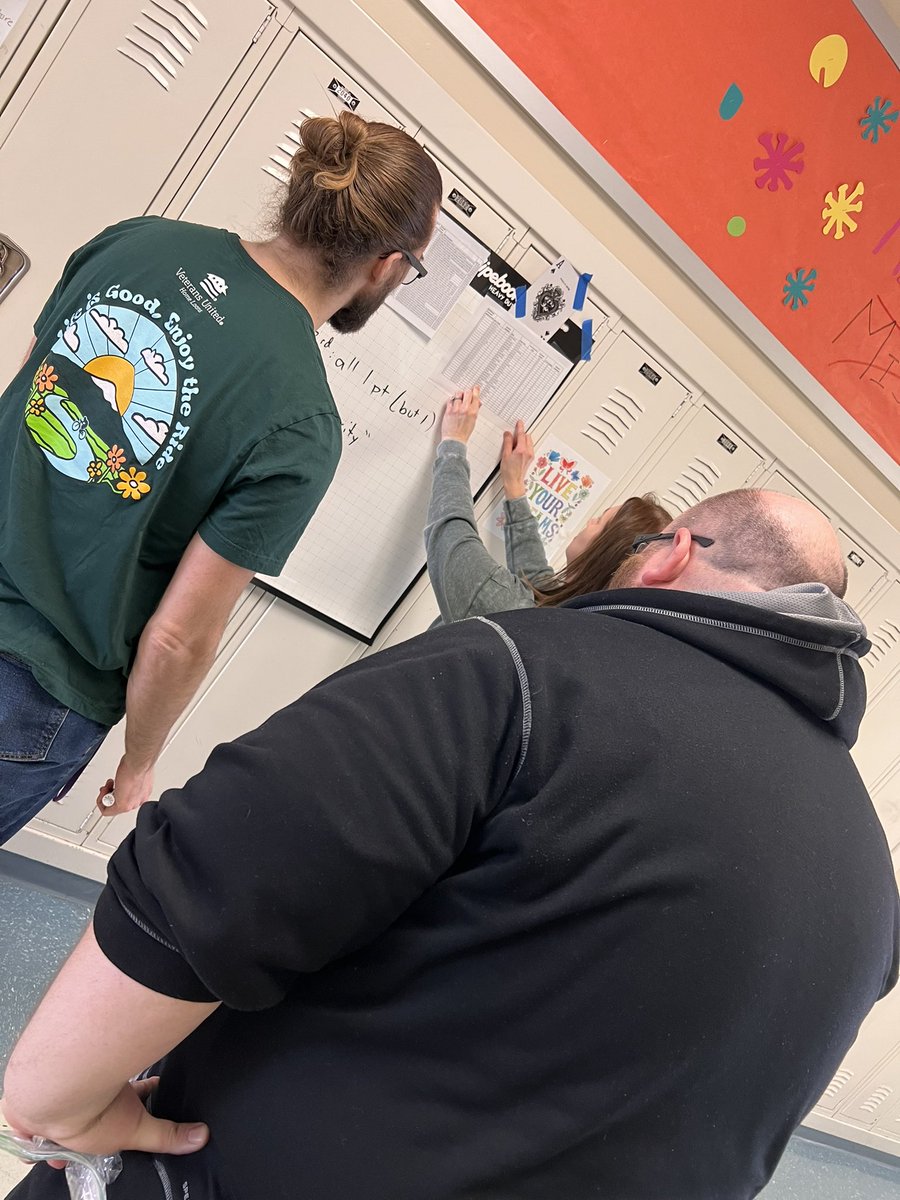 Shmoehle's tweet image. Thank you cpsk12.org for having MO Math Consultants out today to share with your MS/HS teachers. Thanks to @Wipebook for giving away a set of Wipebook Flipcharts to a very lucky teacher. @HOMRPDC #wipebook