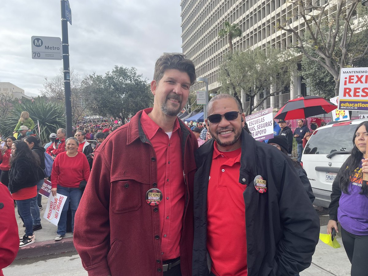 WeAreCTA's tweet photo. CTA President @ETobyBoyd and Vice President @teachergoldberg are part of the crowd growing in front of LA City Hall as @UTLAnow and @SEIULocal99 stand together, United for LA Schools, fighting for the future of our students! #WeAreCTA #United4LA #UTLAStrong https://t.co/4t8Bo9svrV