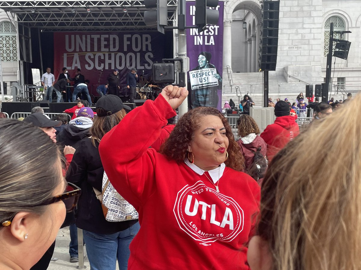 WeAreCTA's tweet photo. CTA President @ETobyBoyd and Vice President @teachergoldberg are part of the crowd growing in front of LA City Hall as @UTLAnow and @SEIULocal99 stand together, United for LA Schools, fighting for the future of our students! #WeAreCTA #United4LA #UTLAStrong https://t.co/4t8Bo9svrV