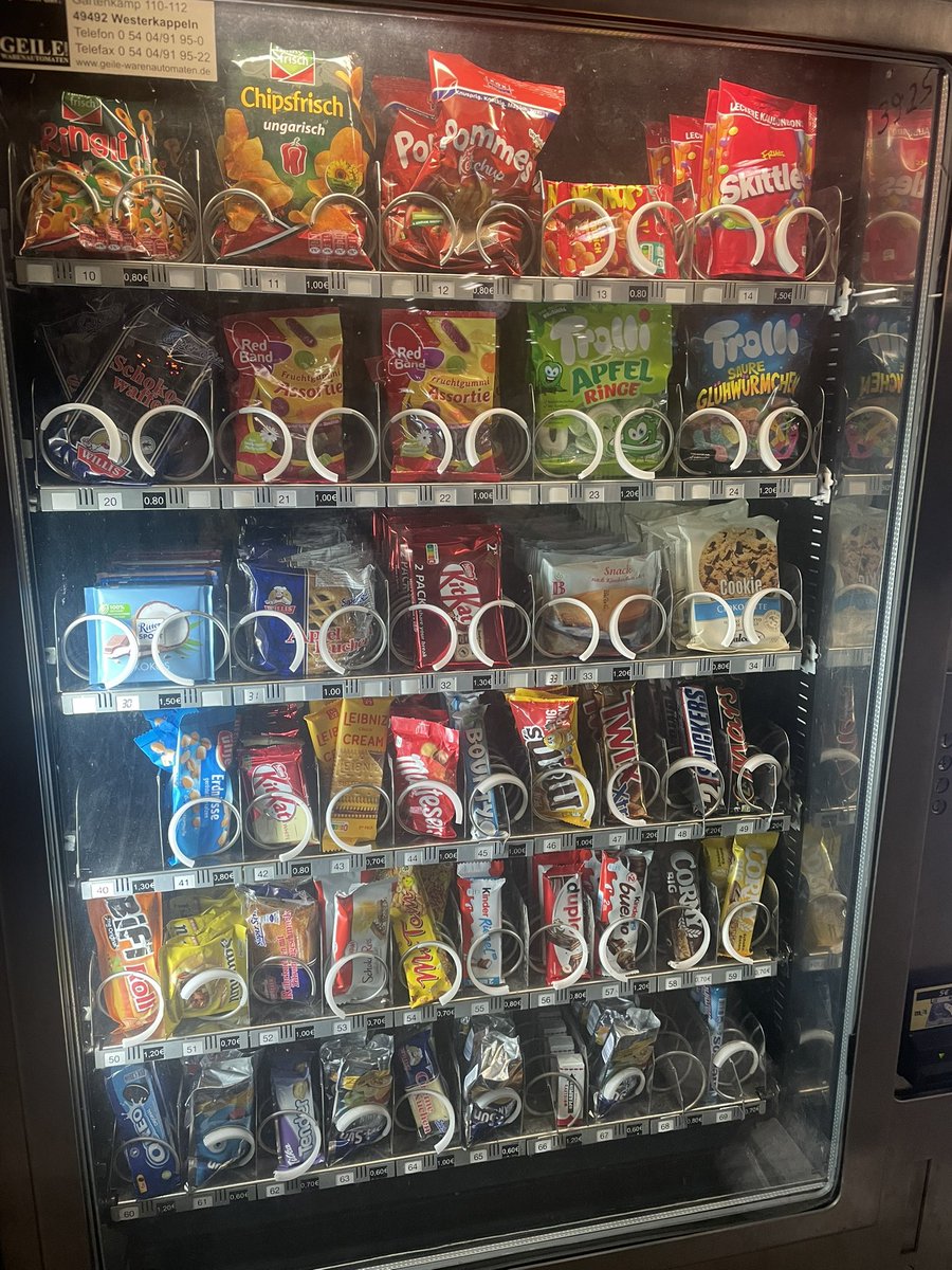 DerBentertainer's tweet photo. 5 euro was kaufst du https://t.co/LiWlx62L2O