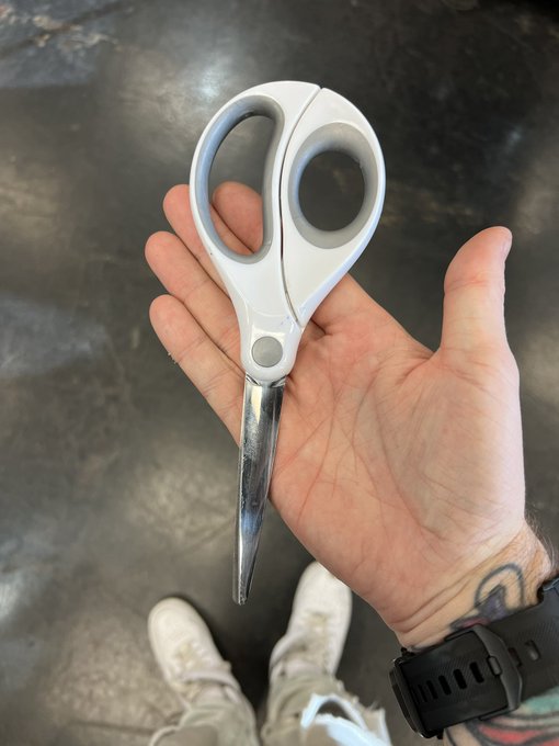 These scissors &amp; the angels from Evangelion&hellip; same energy https://t.co/dYP1KcGtol<a href="/tag/creators"class="tags"><span>#creators</span></a><a href="/tag/catsoftwitter"class="tags"><span>#catsoftwitter</span></a><a href="/tag/catgirl"class="tags"><span>#catgirl</span></a><a href="/tag/onlyfans"class="tags"><span>#onlyfans</span></a>