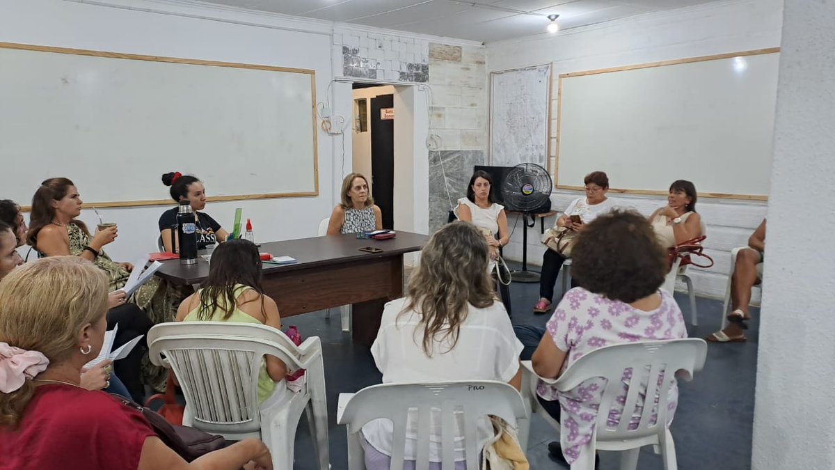 MagdalenaReta1's tweet photo. Miércoles de reunión 💪 #PROMujeresConcordia https://t.co/jMcs7OIL9J